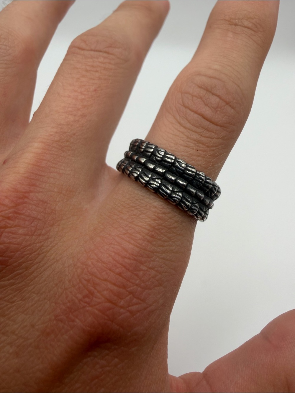 Textured Armor Band Ring - Picture 3 of 7